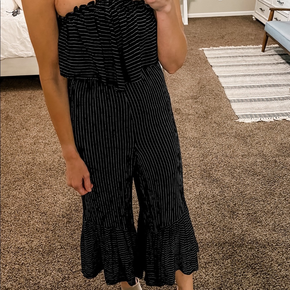 American Eagle Jumpsuit - Size Medium